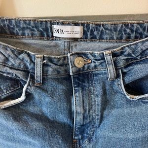 Zara Straight Leg Jeans - REMOVING 2/24